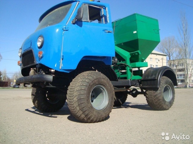 Сельскохозяйственный пневмоход на шинах низкого давления «Шаина-2» 900×500-16